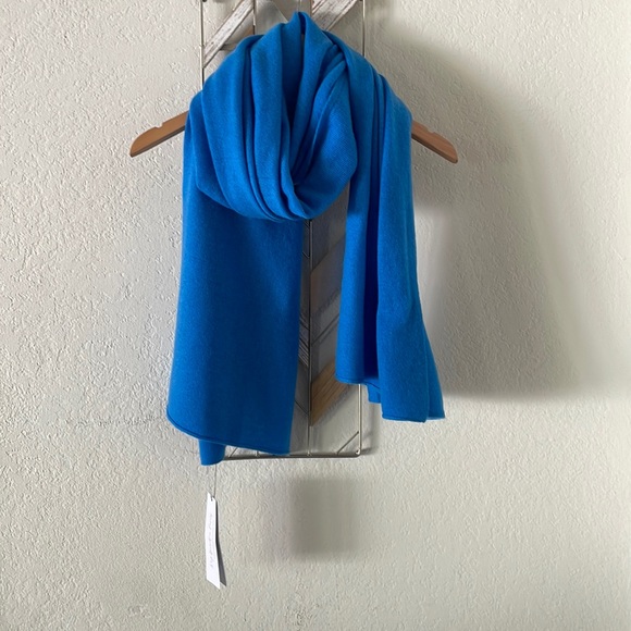 Cashmere Counter knit luxe cashmere travel wrap - Picture 2 of 8